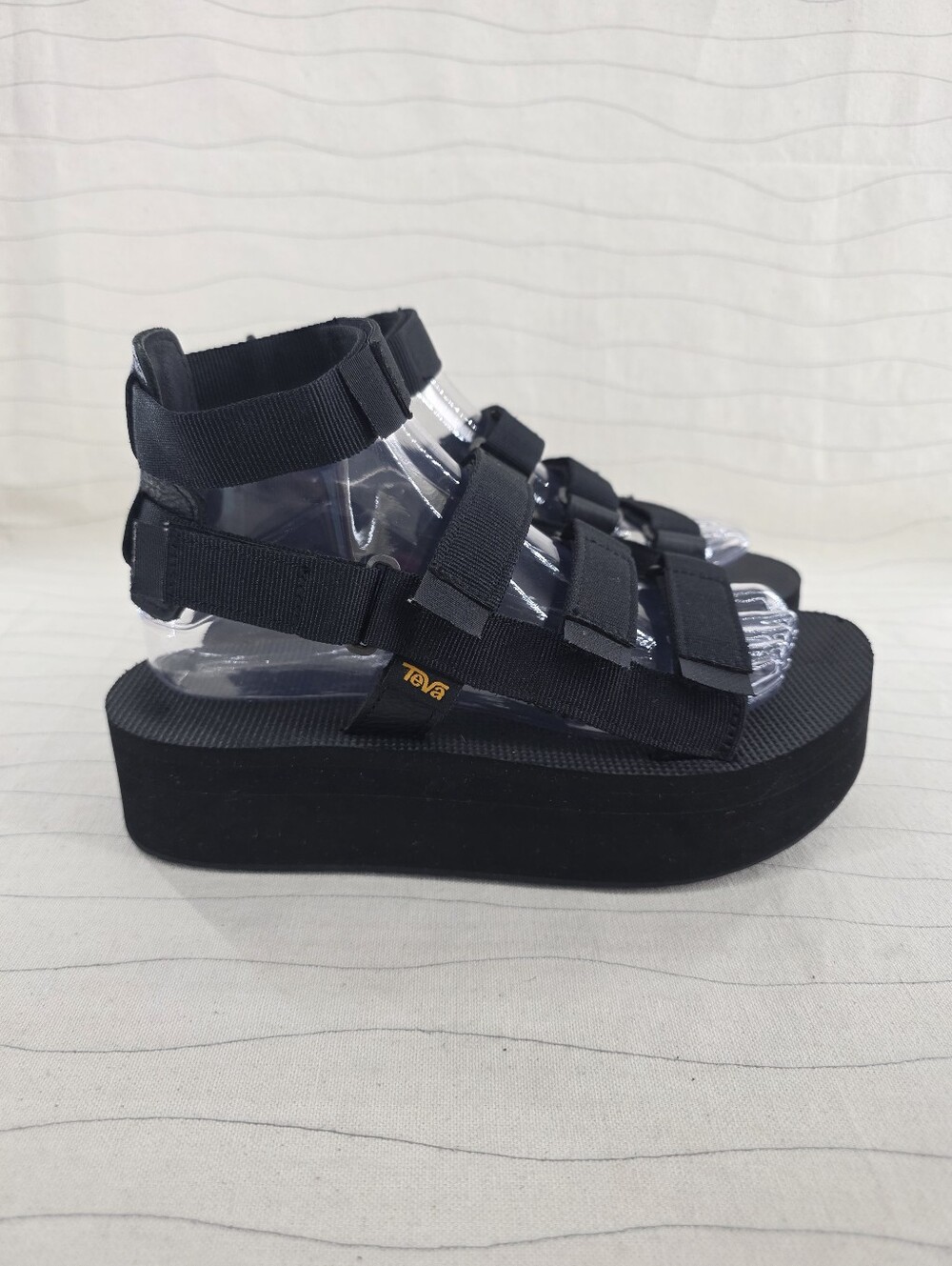 Teva Womens Universal Flatform Mevia Platform Black Strappy Sandals 1116810 Sz 8